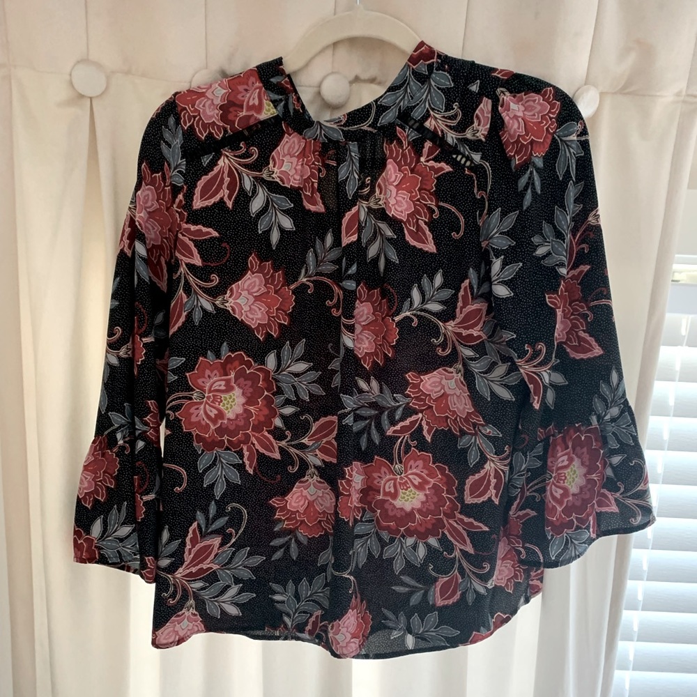 Loft Petite Small Black Flower Shirt Like New